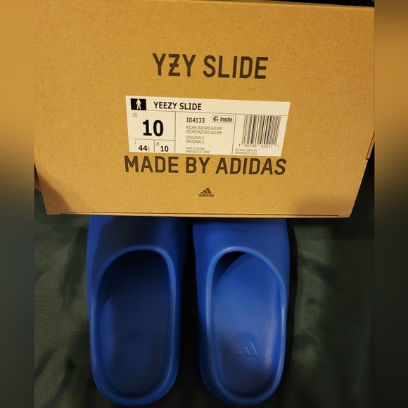 Brand new ds adidas yeezy slide azure size 10 men\'s.